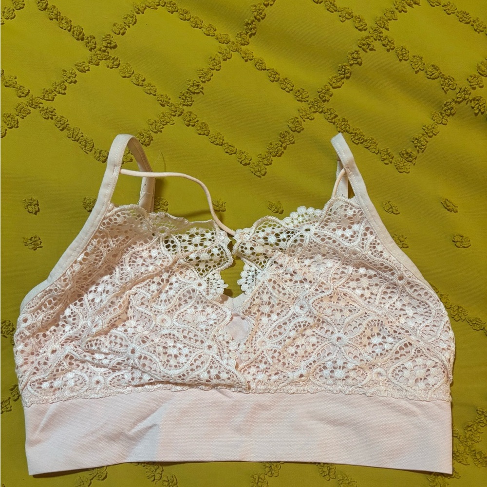 Lace Bralette in pink- Auden